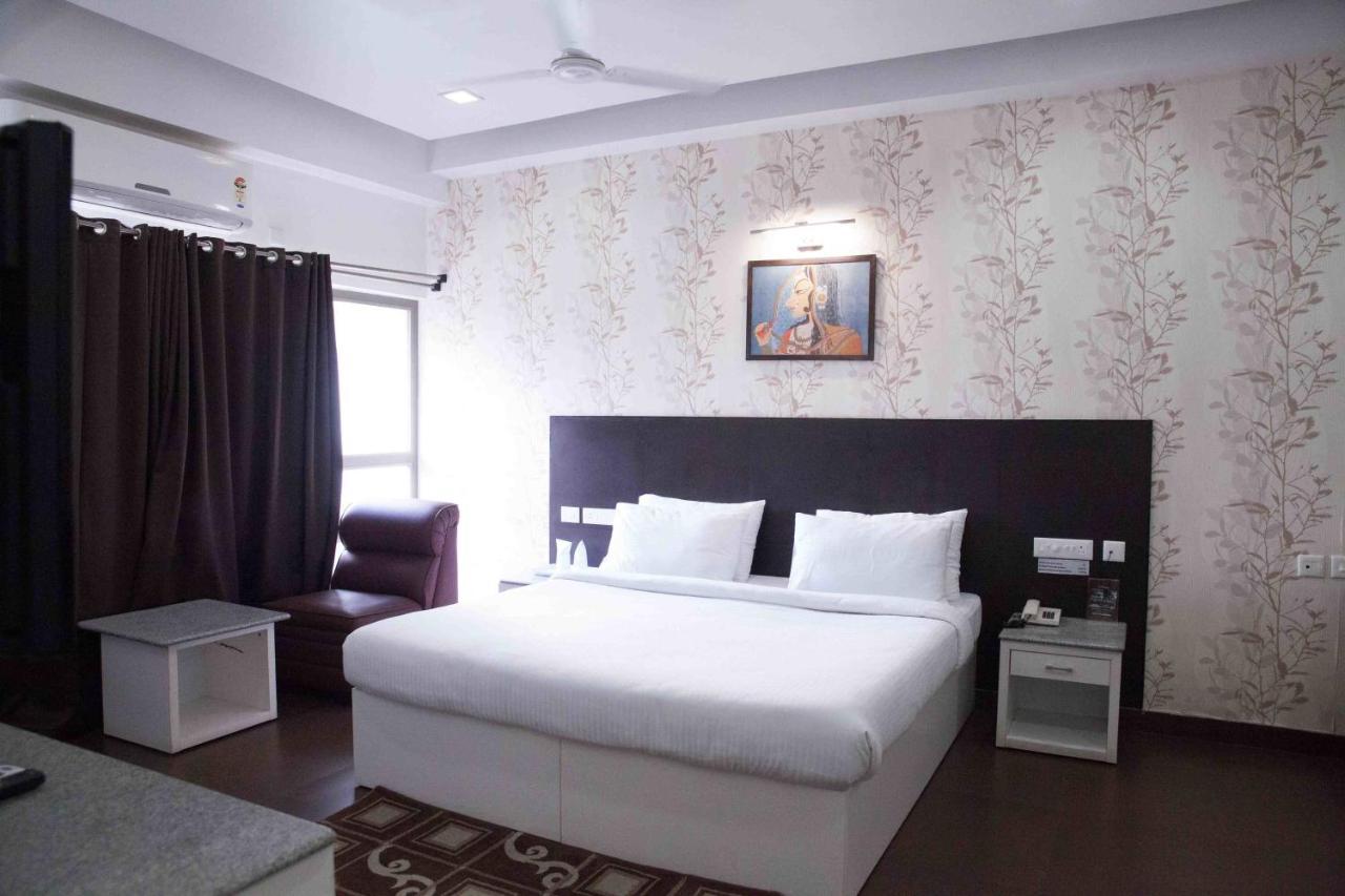Hotel Central Park Siliguri Habitación foto